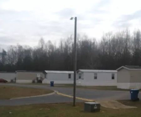 TOWN & COUNTRY MOBILE HOME PARK