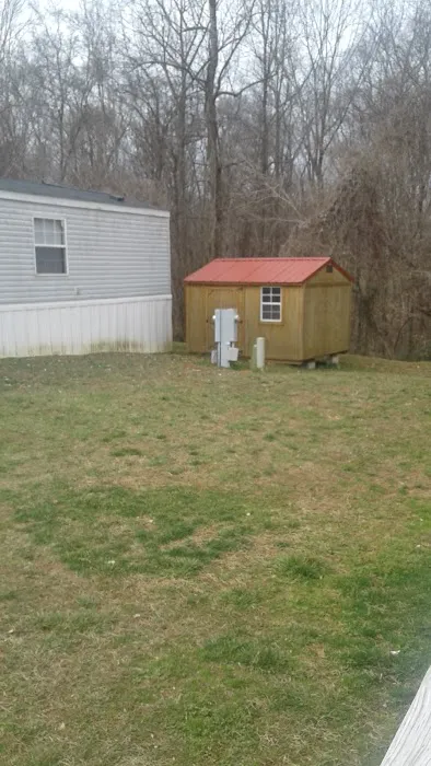TOWN & COUNTRY MOBILE HOME PARK Picture 4