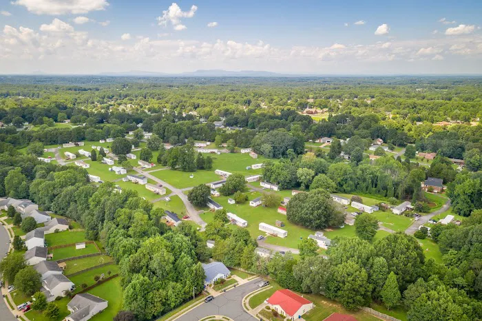 Piney Grove Estates Mobile Homes | 55 plus Retirement & Senior Community Picture 2