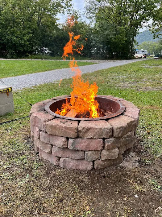 Logan's Gap Campground Picture 4