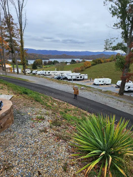 Wolf Lair Campground Picture 9