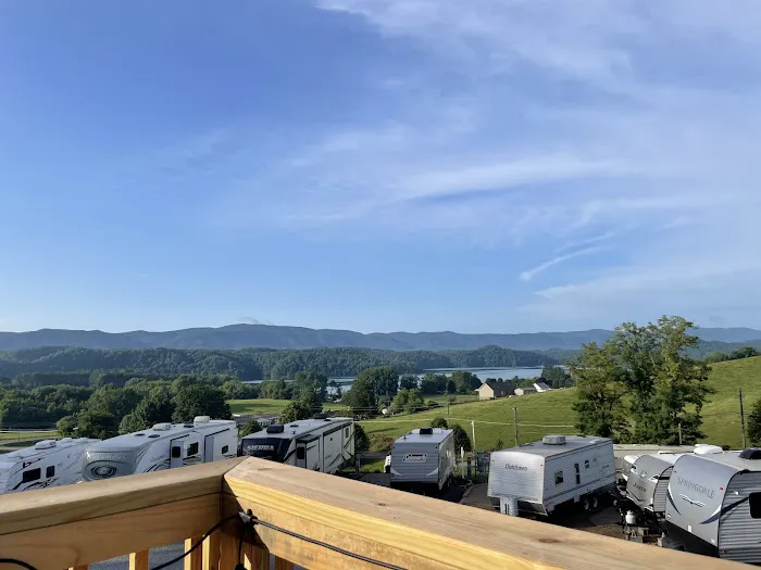 Wolf Lair Campground Picture 3