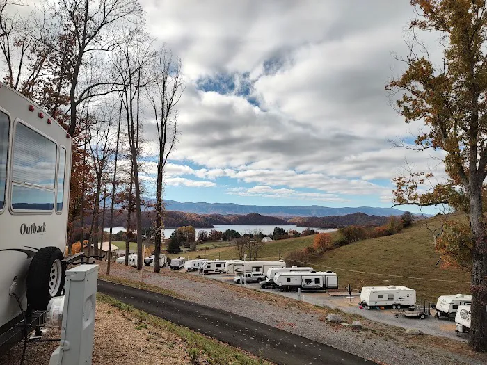Wolf Lair Campground Picture 7