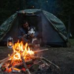 How to Deal with Wildlife Encounters Safely While Camping