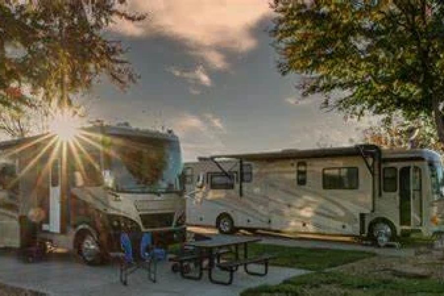 How to Camp on a Budget: Practical Money-Saving Tips for Smart Campers