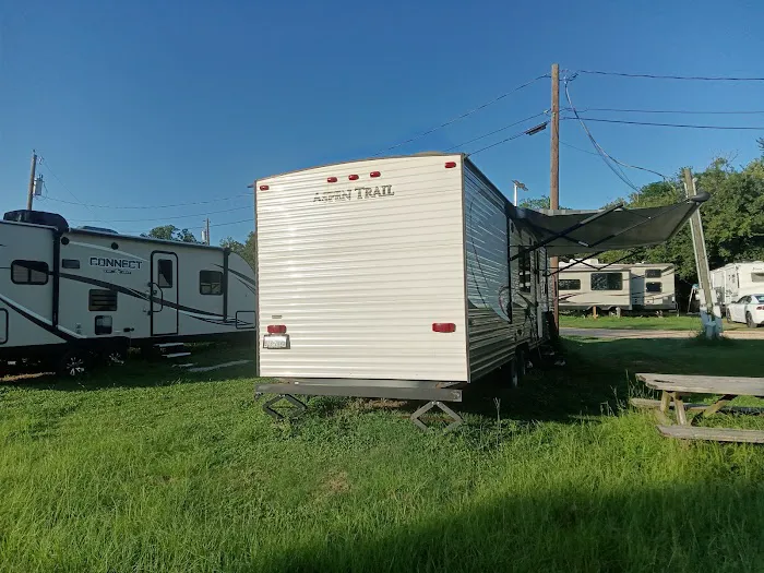 Rockdale RV Park Rear Entrance Picture 1