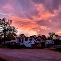 R&B RV Park ico