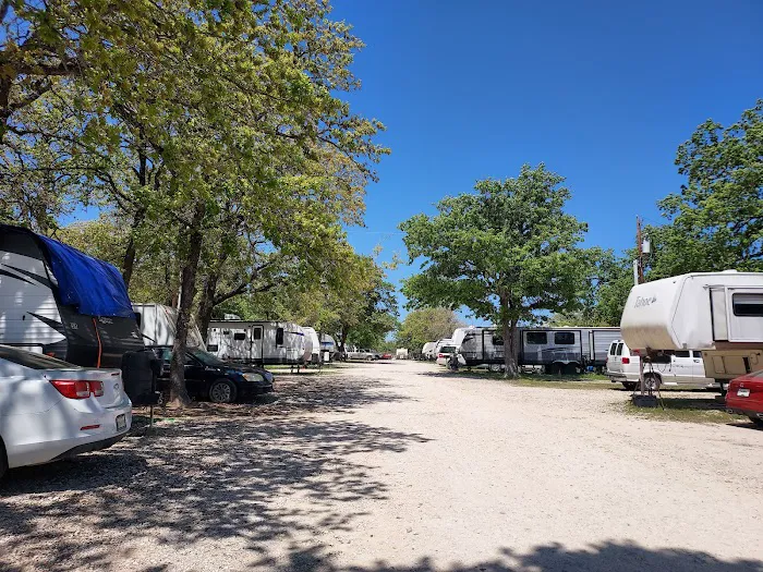 Shady Grove RV Park Picture 3