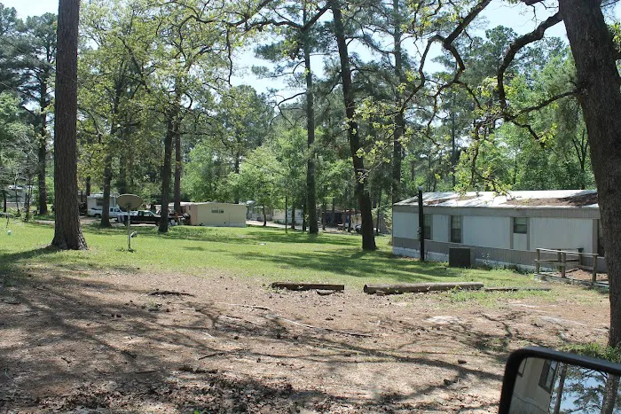 Cedar Valley Mobile Home Park Picture 3