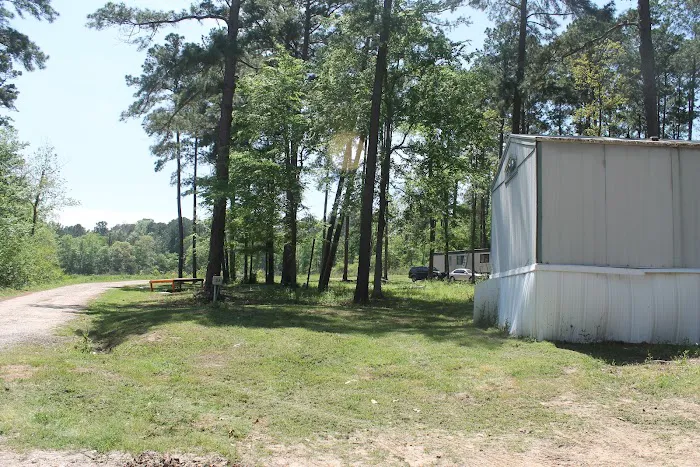 Cedar Valley Mobile Home Park Picture 2