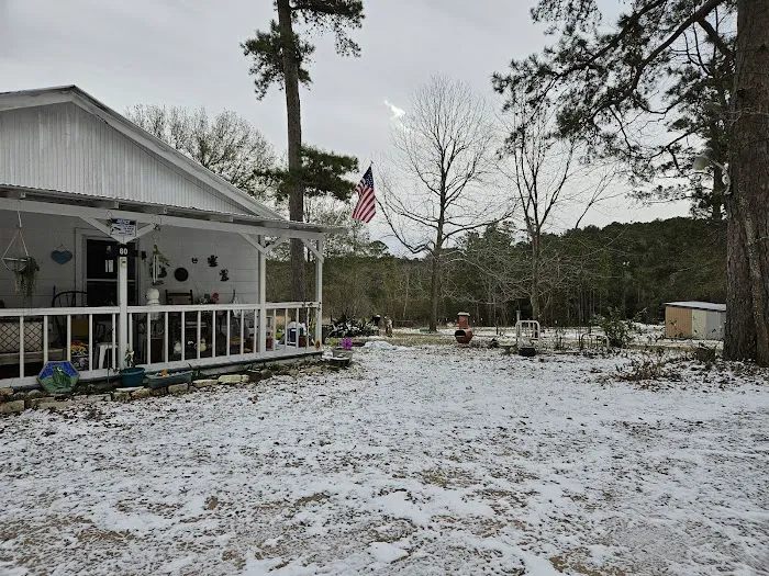 Cedar Valley Mobile Home Park Picture 4
