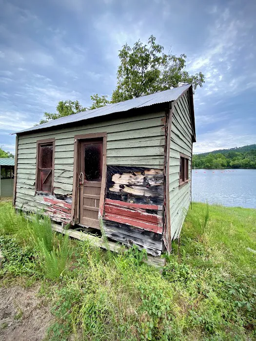 Highway 27 Fishing Village Picture 2