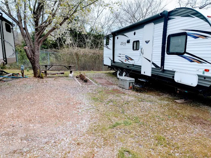 Marilyn's RV Park & Old Country Store Picture 1