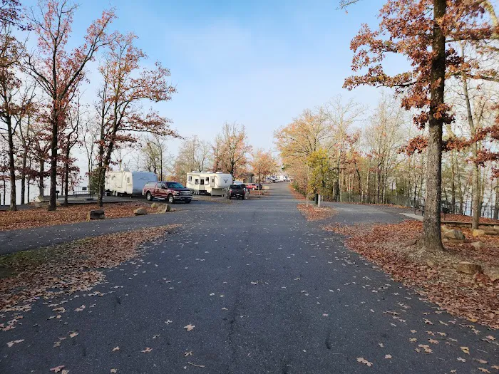 DeRoche Ridge Campground at Degray Lake State Park Picture 8