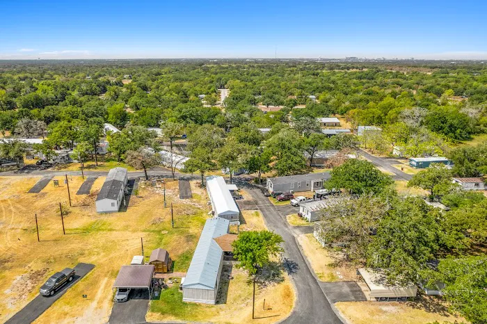 Glen Oaks Mobile Home Park Picture 1