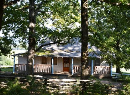 Mulberry Mountain Lodging & Events