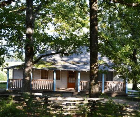 Mulberry Mountain Lodging & Events