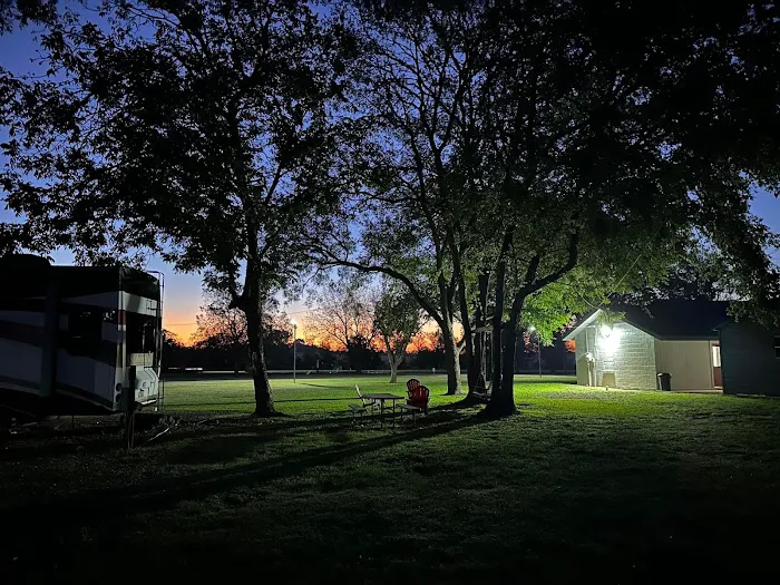 Pecan Place RV Park Picture 3