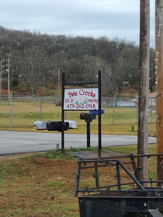 Twin Creeks RV Park Picture 7