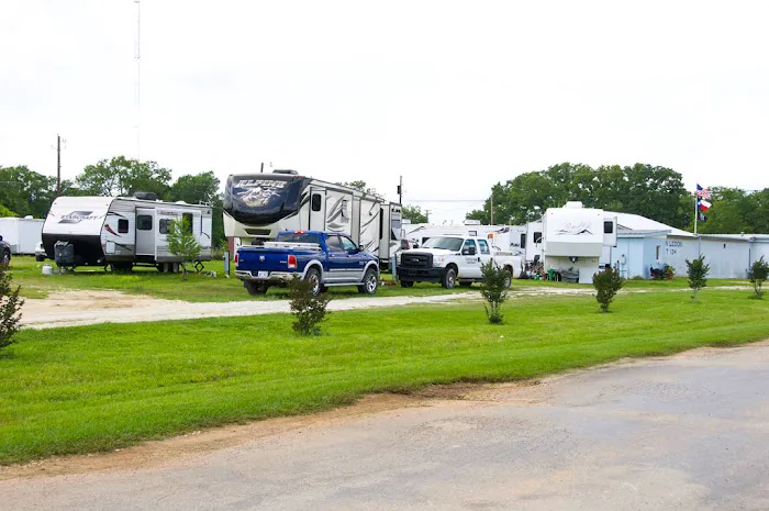 Legion RV Park Picture 2