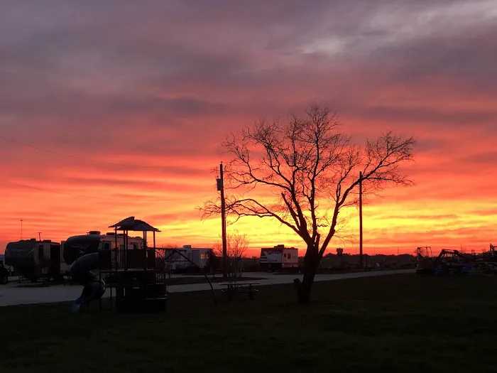 Moore RV Park Picture 10
