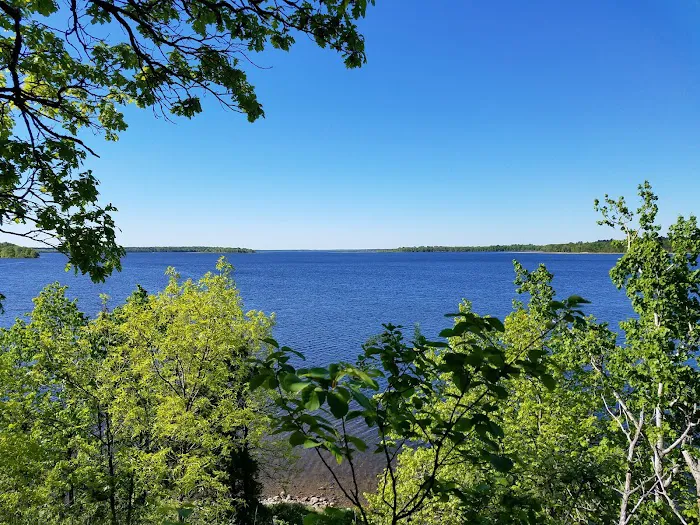 East Seelye Bay Campground Picture 3