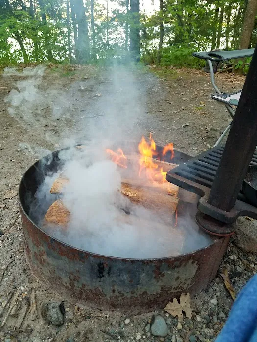 East Seelye Bay Campground Picture 10