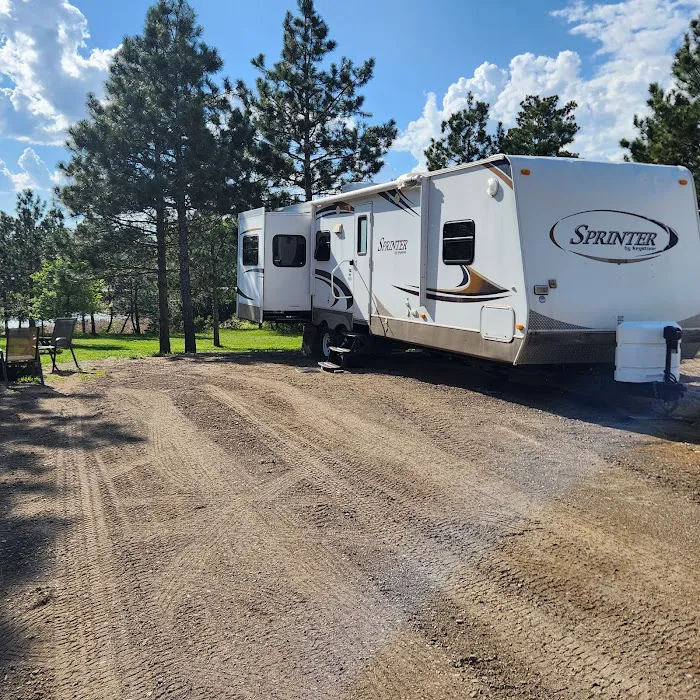 Daisy lake RV Campground Picture 5