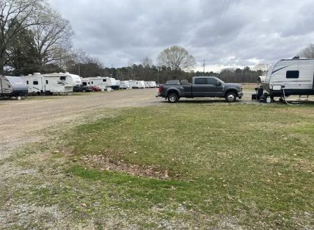 La 425 North RV Park