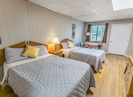 Bundick Lake Retreat and RV
