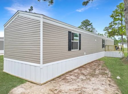 Pinewood Manufactured Home Community