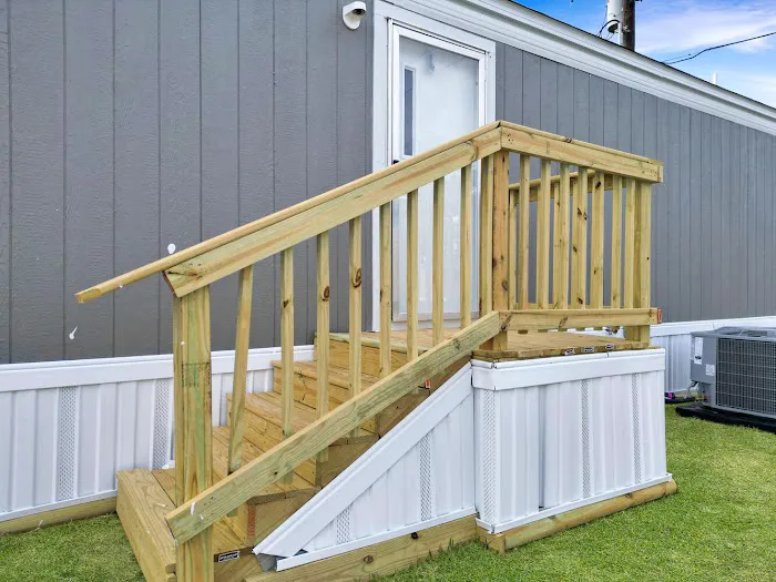 Pinewood Manufactured Home Community Picture 6