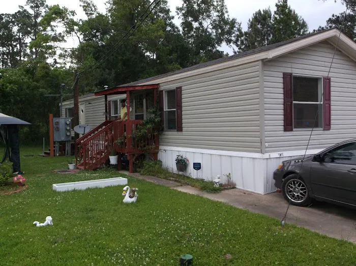 Lumberton Mobile Home Park Picture 3