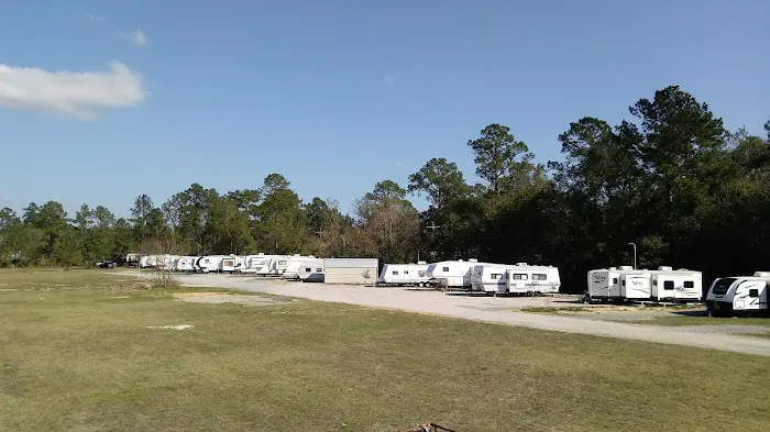 Lakeview Carriage RV Park Picture 4