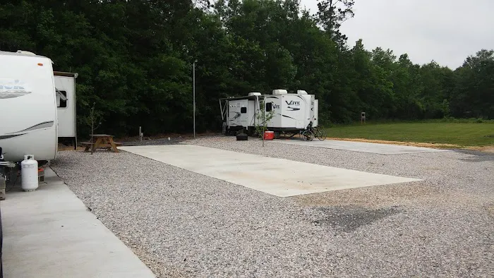 Lakeview Carriage RV Park Picture 8