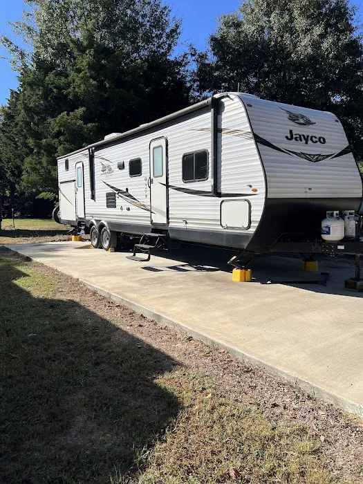 Thunder Lake RV Park Picture 5