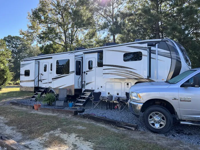 Thunder Lake RV Park Picture 10