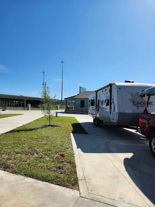 Blue Lake RV Park Picture 4