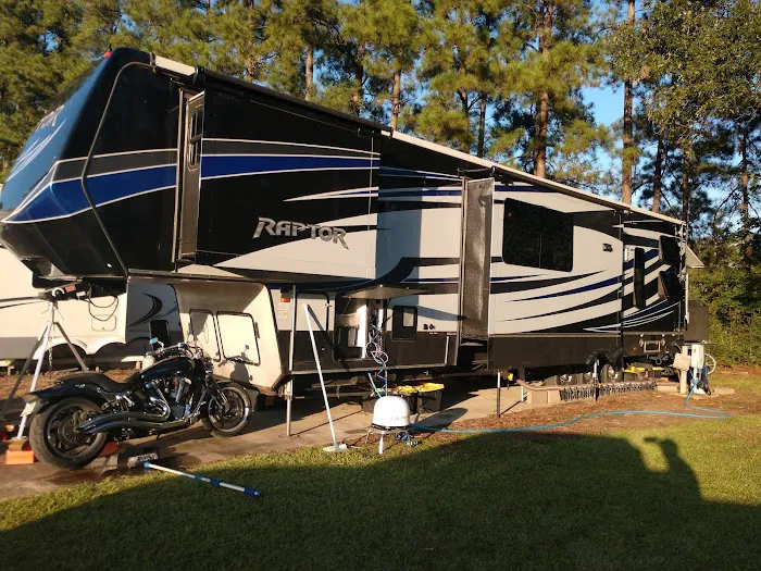 Smith Lake RV Park Picture 1