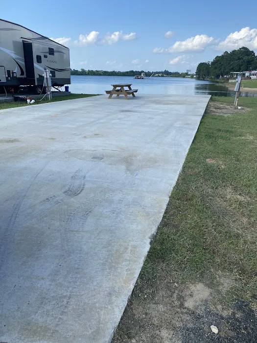 Boomtown USA RV Resort Picture 9