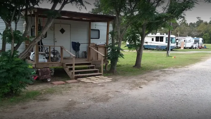 Sleepy Hollow RV Park Picture 3