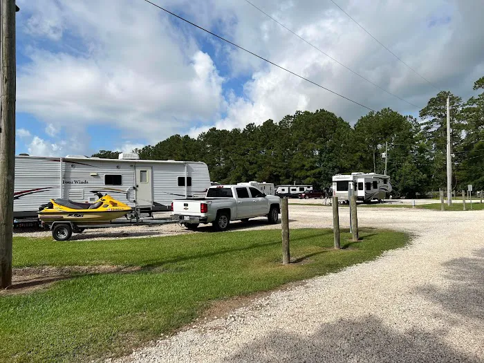 Country Livin' RV Park Picture 2