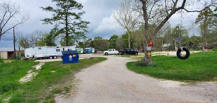 Hidden Cove Rentals & RV Park Picture 2