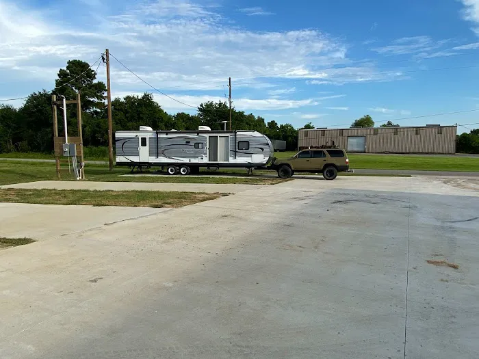 Reign RV Park Picture 10