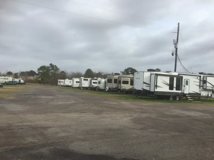 HUBS RV PARK Picture 3