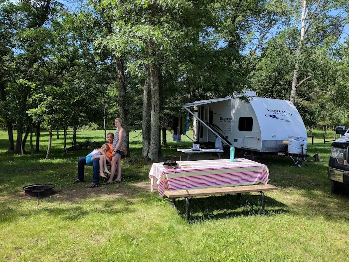 Vagabond Village Campground Picture 5