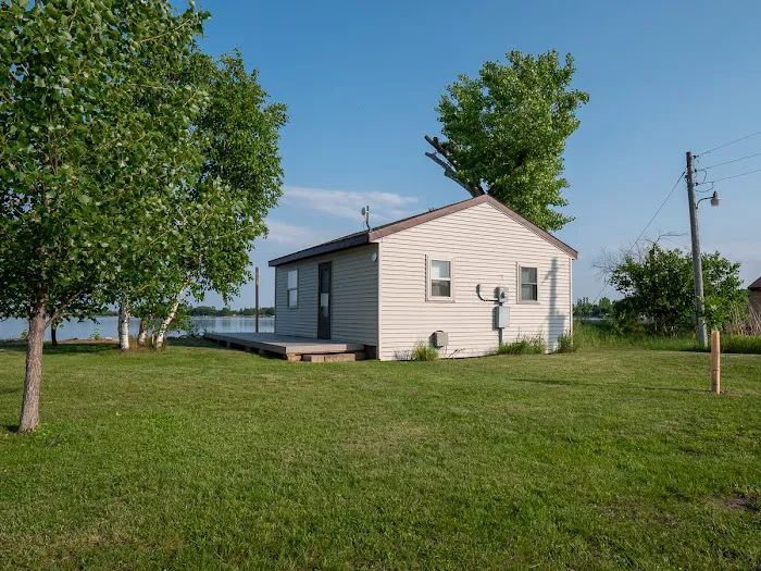 Paul Lake Resort Picture 1