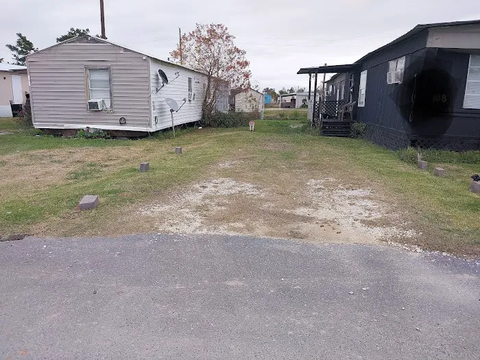 Pharos Mobile Home Community Picture 2