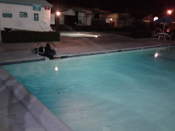Americana Mobile Home Park Picture 8