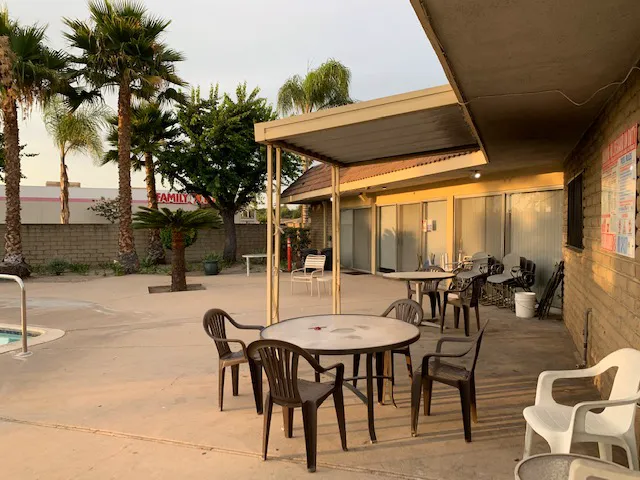 LA Metro/Aztec Mobile Estates Picture 6